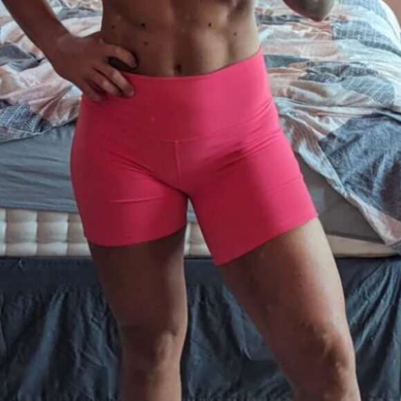 Lululemon Align High-Rise Short 6" Lip Gloss Size 10 - Picture 1 of 7